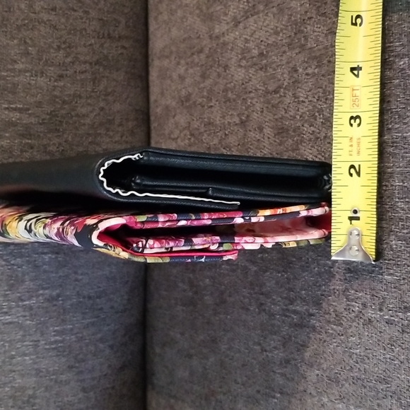 Set of 2 Minicci clutch purses. Black & pink floral - Picture 14 of 14